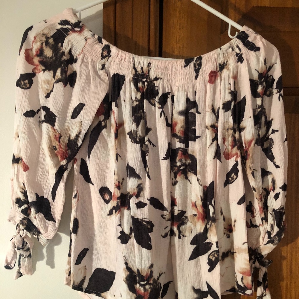 One Clothing Off the Shoulder Floral Shirt